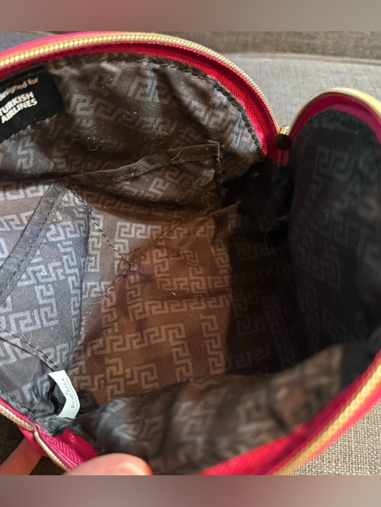 VERSACE PARFUMS Fuchsia Zipper Pouch - Picture 6 of 6